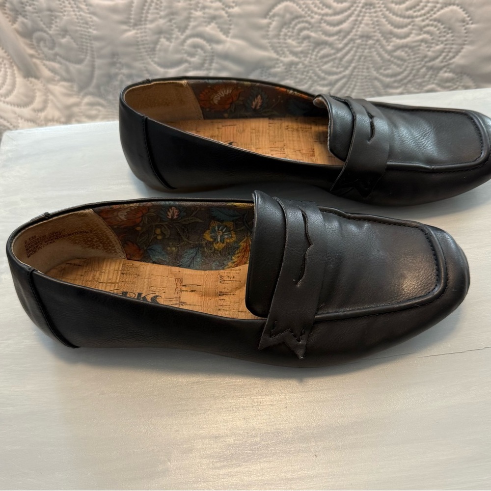 Korks Womens Posie Penny Loafer Shoe Size 8.5 Black Preppy Academia Style CBWJ23